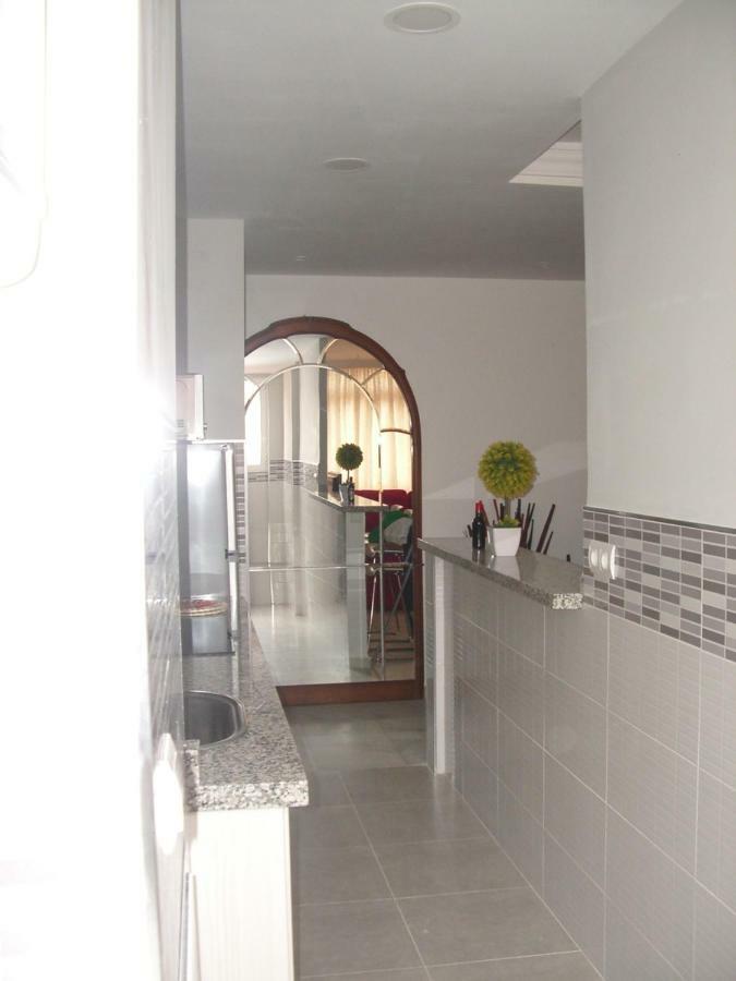 Paseo Maritimo De Poniente Apartment Malaga Luaran gambar