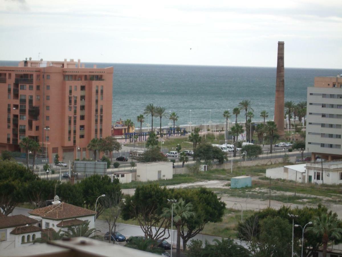 Paseo Maritimo De Poniente Apartment Malaga Luaran gambar