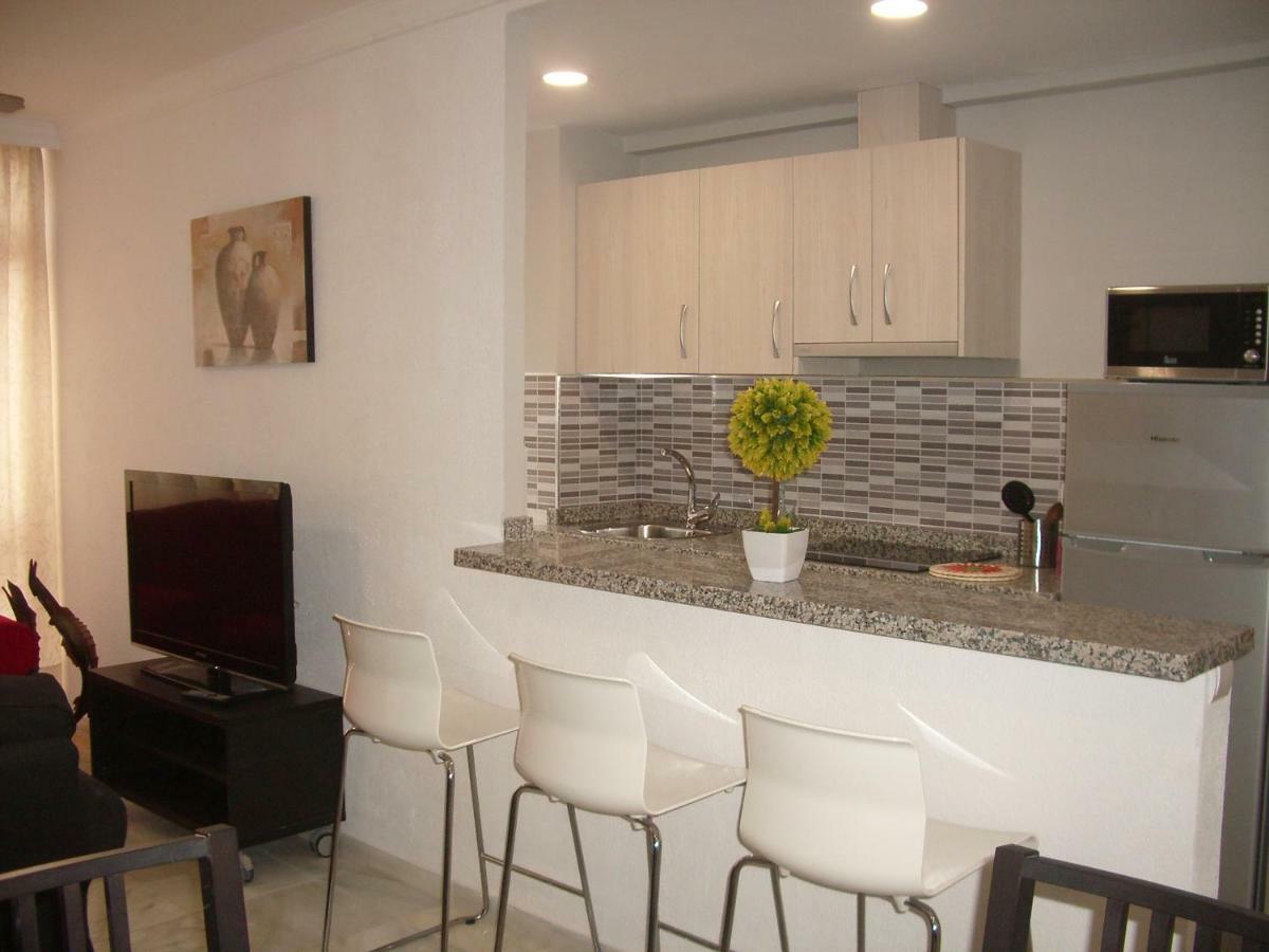 Paseo Maritimo De Poniente Apartment Malaga Luaran gambar