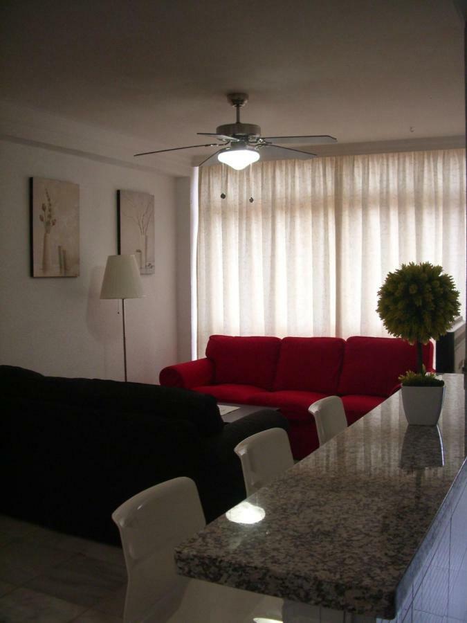 Paseo Maritimo De Poniente Apartment Malaga Luaran gambar