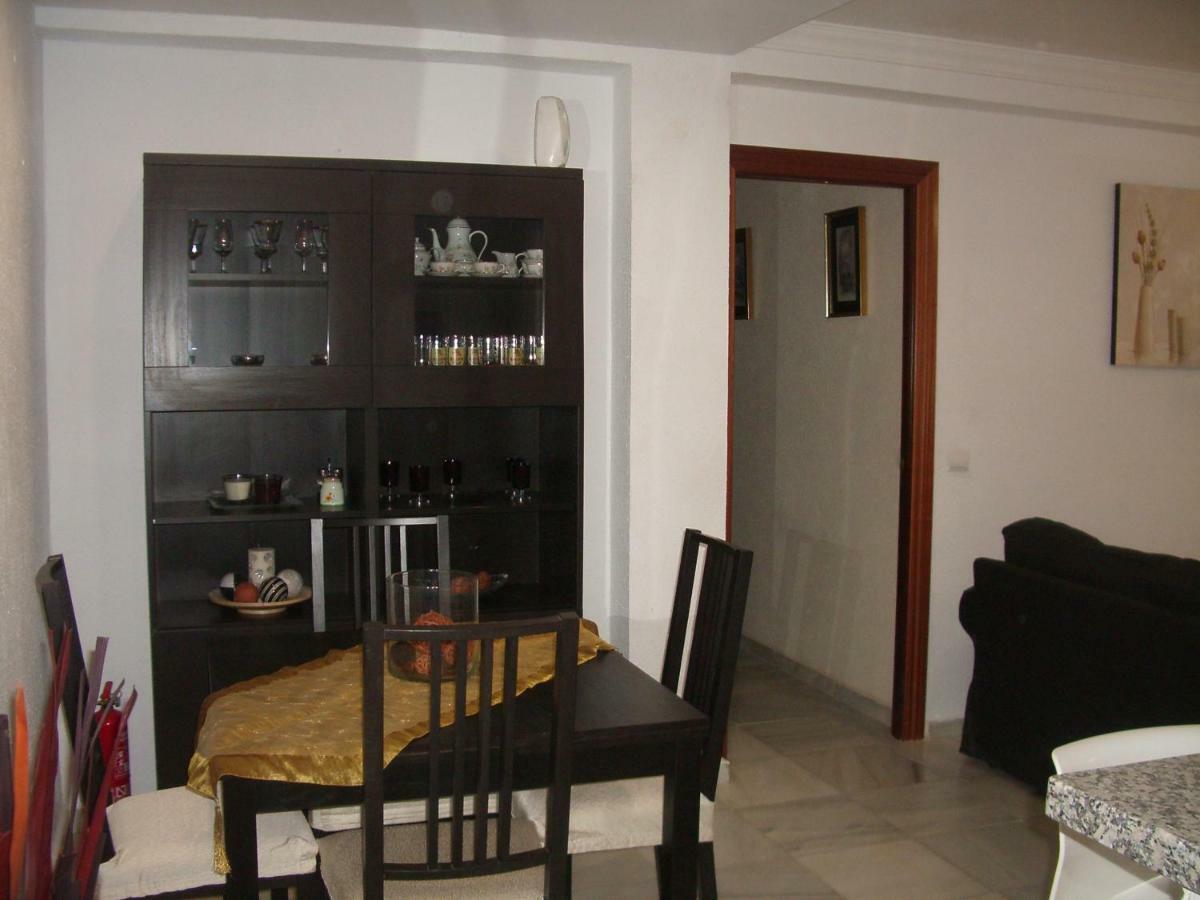 Paseo Maritimo De Poniente Apartment Malaga Luaran gambar