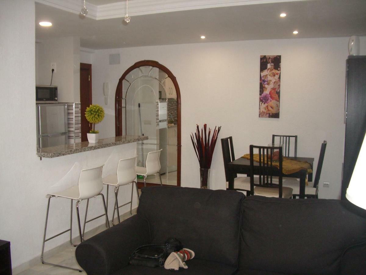 Paseo Maritimo De Poniente Apartment Malaga Luaran gambar